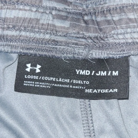 Shorts - Picture 3 of 4